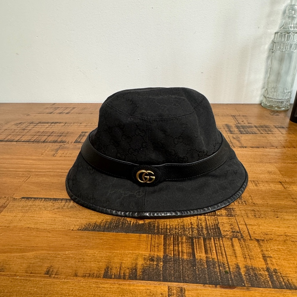 Gucci Supreme bucket hat size L (59cm)